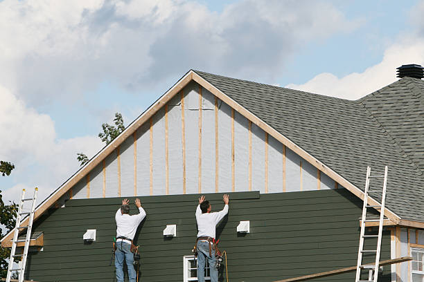 Professional Siding Replacement technician working in Reidsville, NC